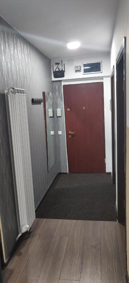 Home Apartament Brasov Bagian luar foto