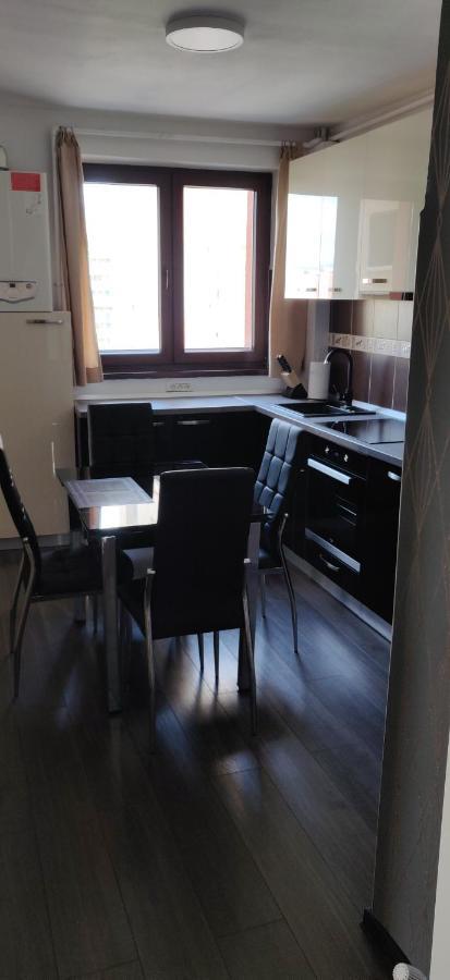 Home Apartament Brasov Bagian luar foto