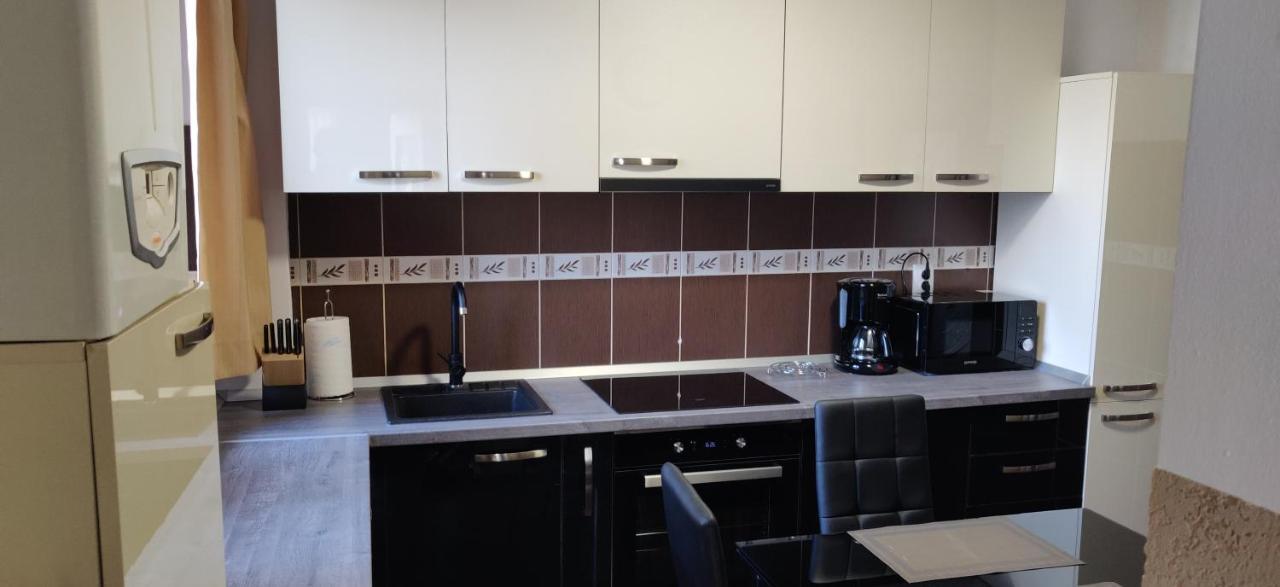 Home Apartament Brasov Bagian luar foto