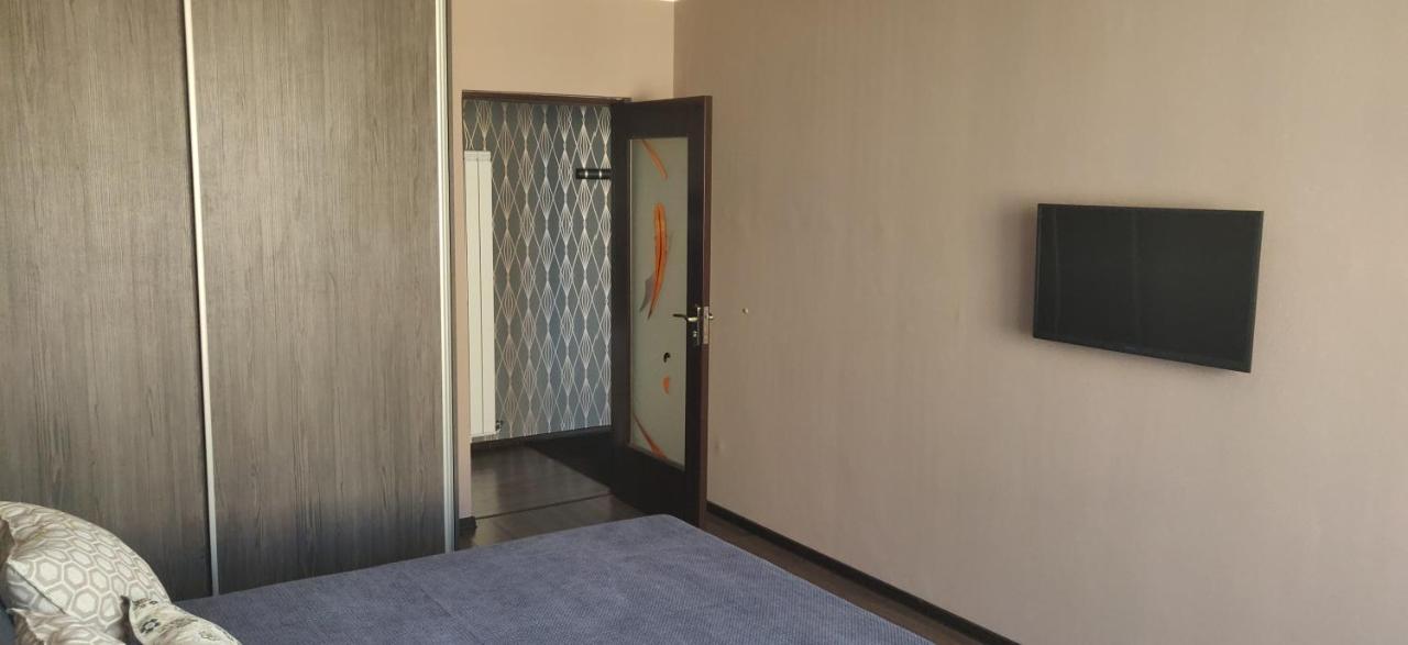 Home Apartament Brasov Bagian luar foto